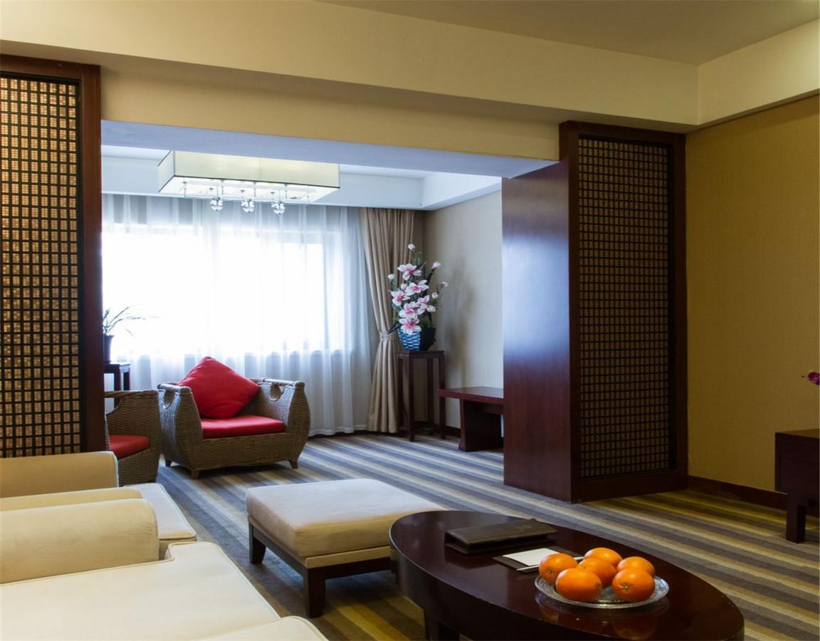 Beijing Dragon Spring Hotel Exterior photo
